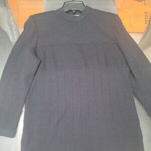 ST. JOHN BLACK LADIES SWEATER TOP/ZIP SHOULDER/PADDED SHOULDERS
